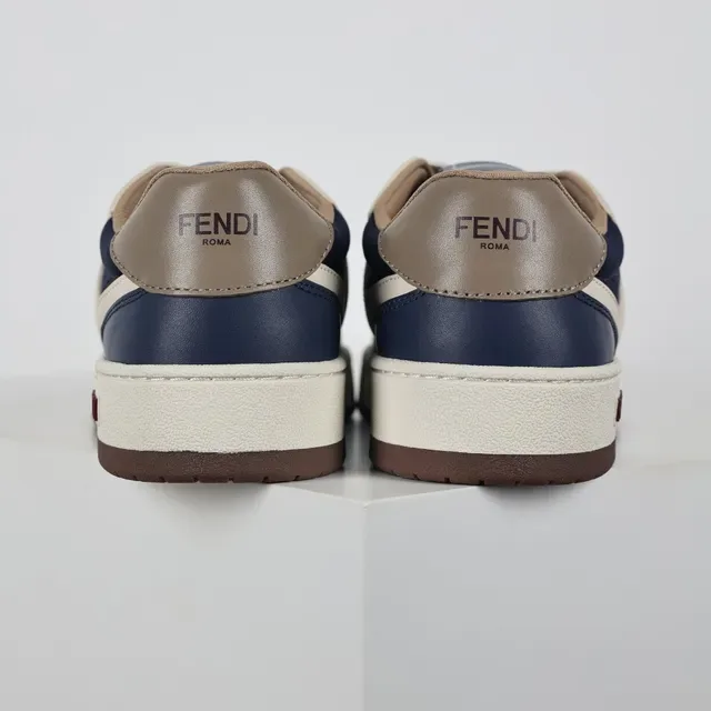 Fendi Navy Beige Tênis Lifestyle Low-Top com Camadas de Textil e Couro no Upper 8