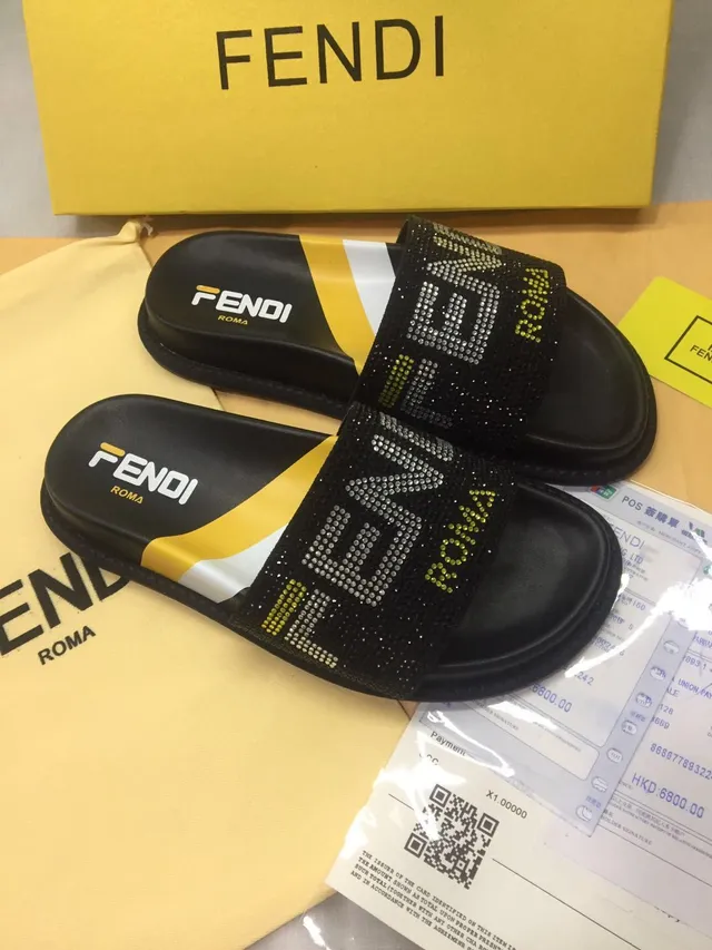 Fendi Roma Crystal-Embellished Black and Yellow 拖鞋 5