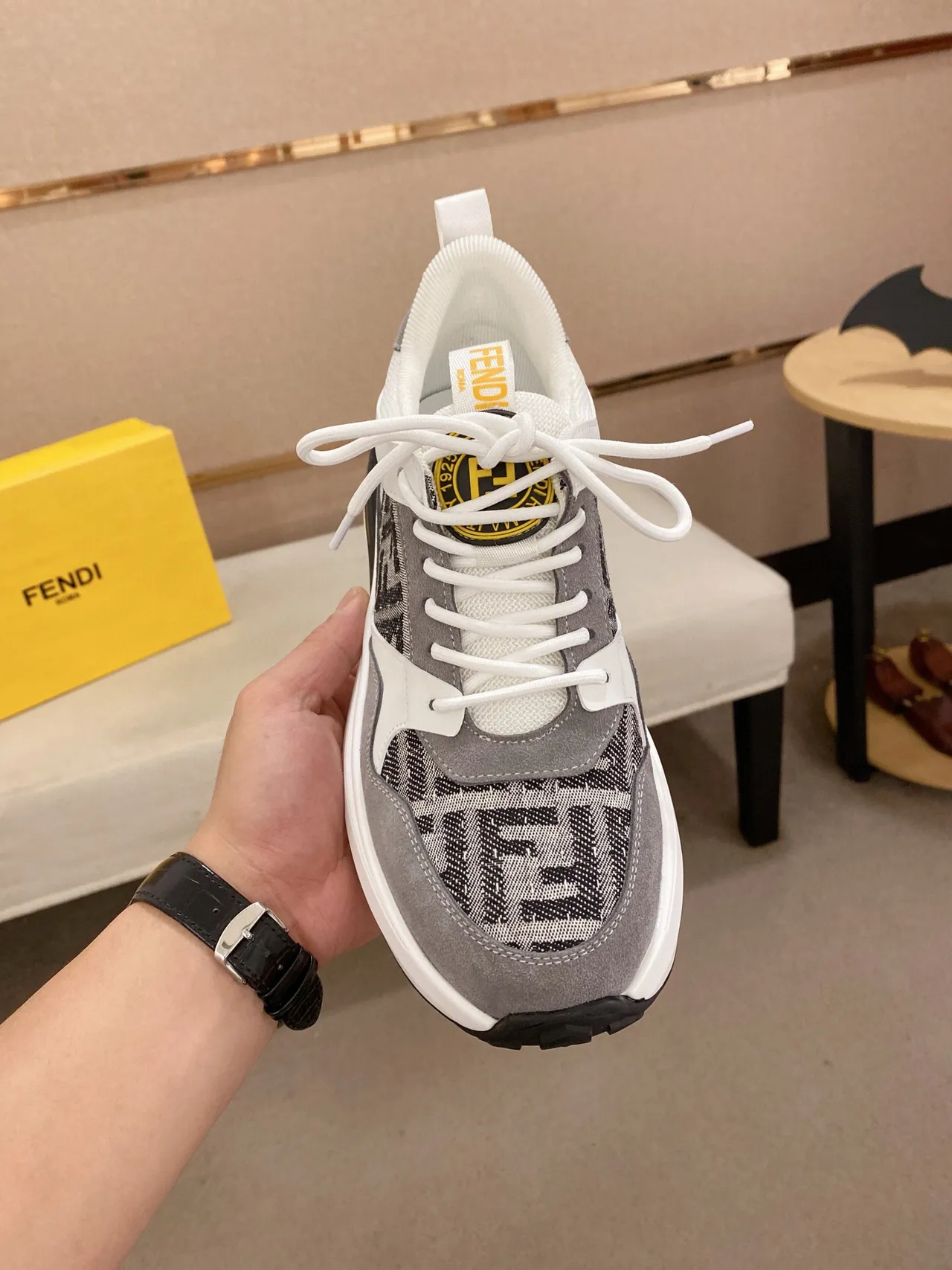 Fendi Run Away Cinza Branco FF Monograma Jacquard Sola multicamadas Tênis chunky 2