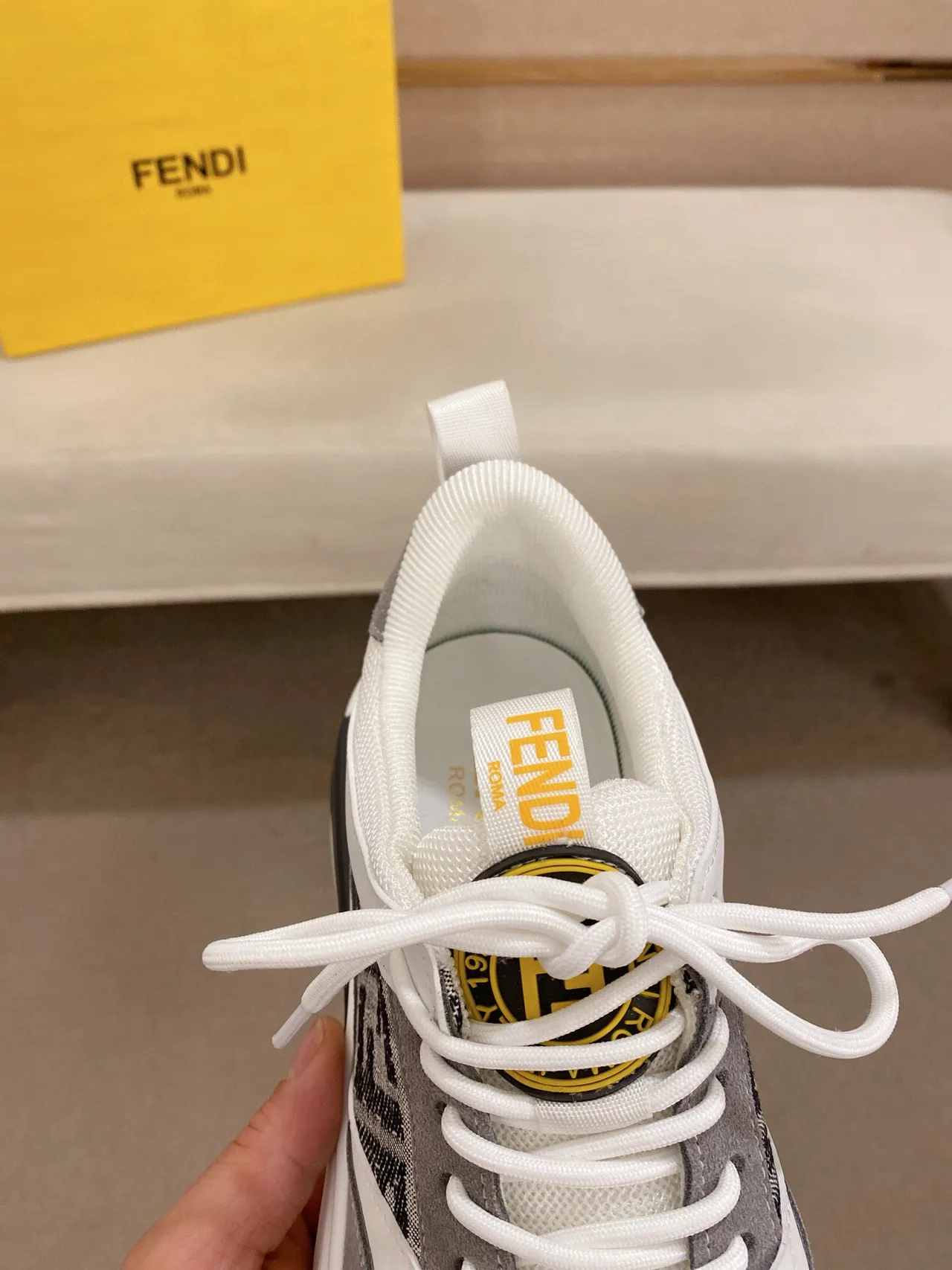 Fendi Run Away Cinza Branco FF Monograma Jacquard Sola multicamadas Tênis chunky 6