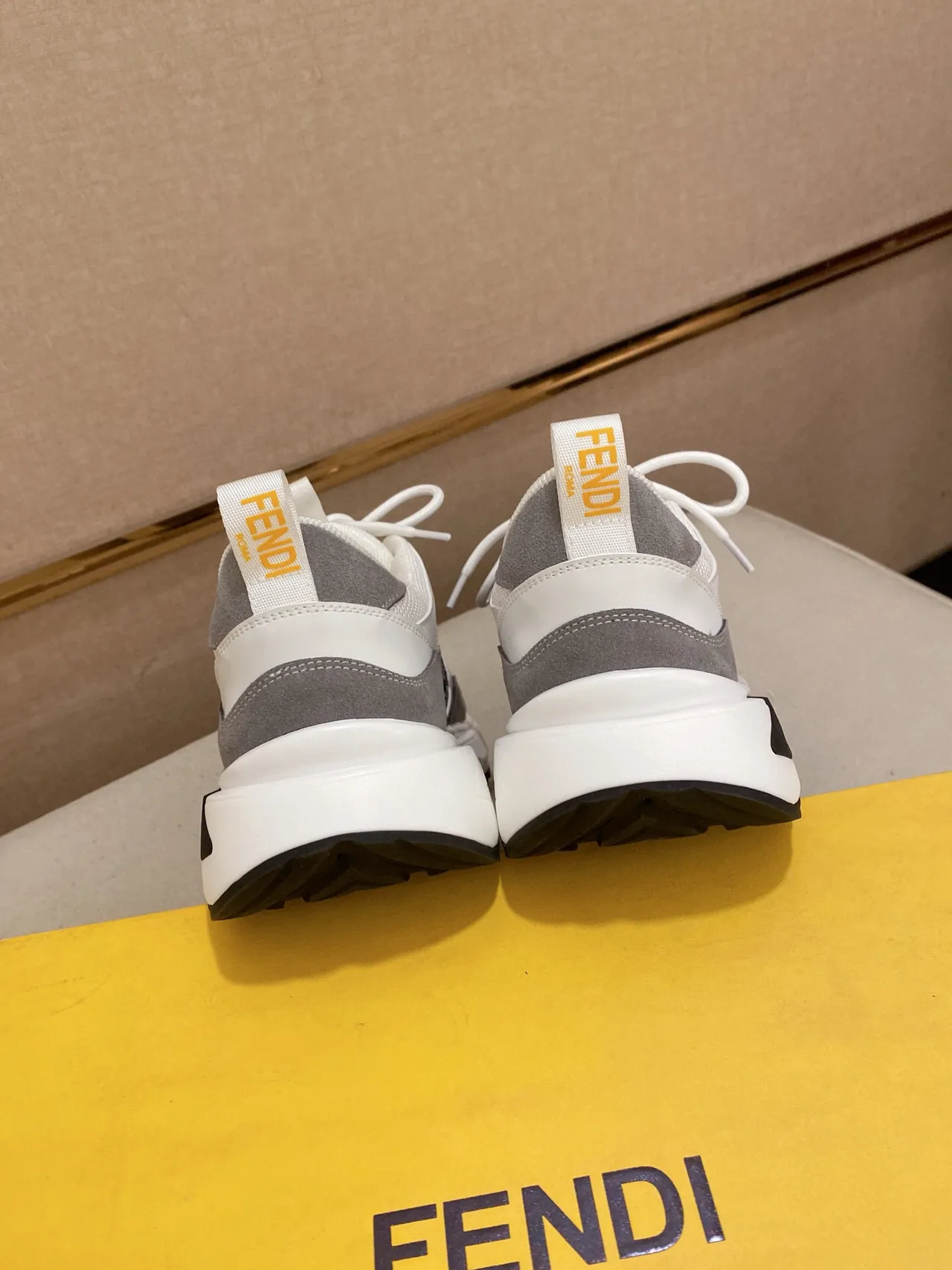 Fendi Run Away Cinza Branco FF Monograma Jacquard Sola multicamadas Tênis chunky 8