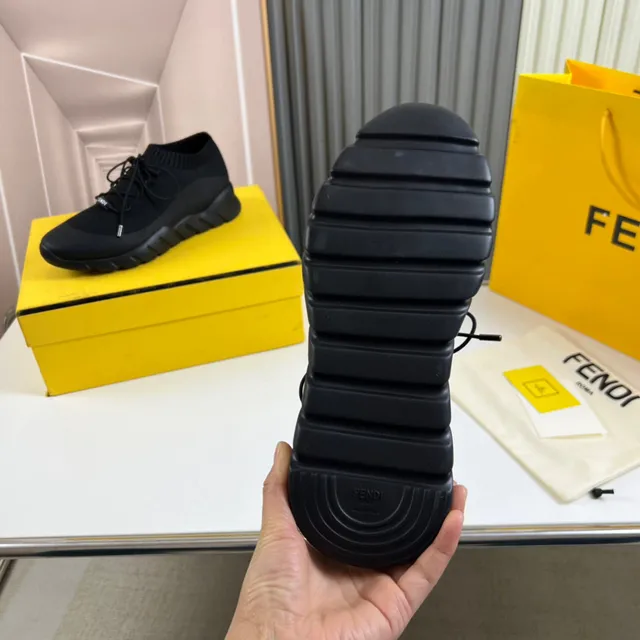 Fendi Speed Trainer Tênis chunky preto de malha com ajuste de meia 2
