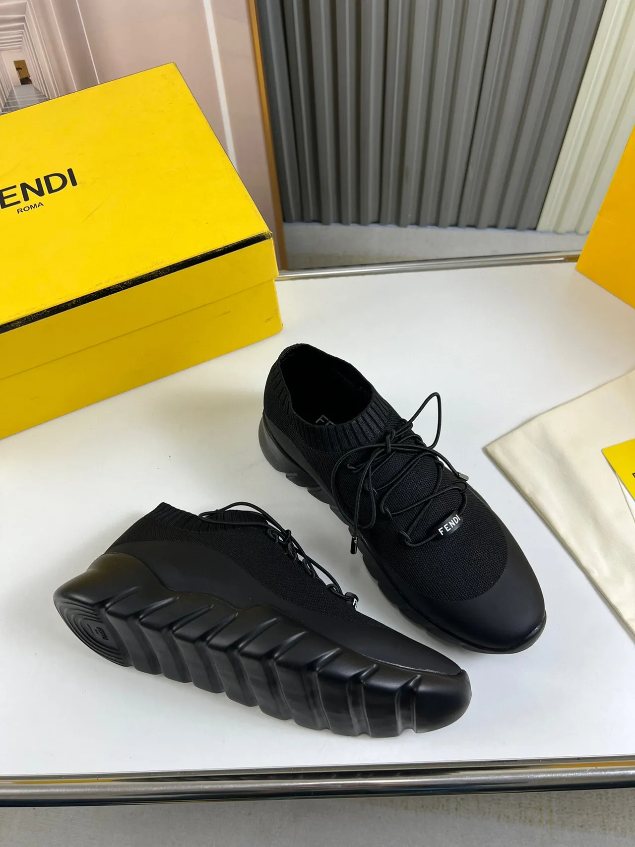 Fendi Speed Trainer Tênis chunky preto de malha com ajuste de meia 5