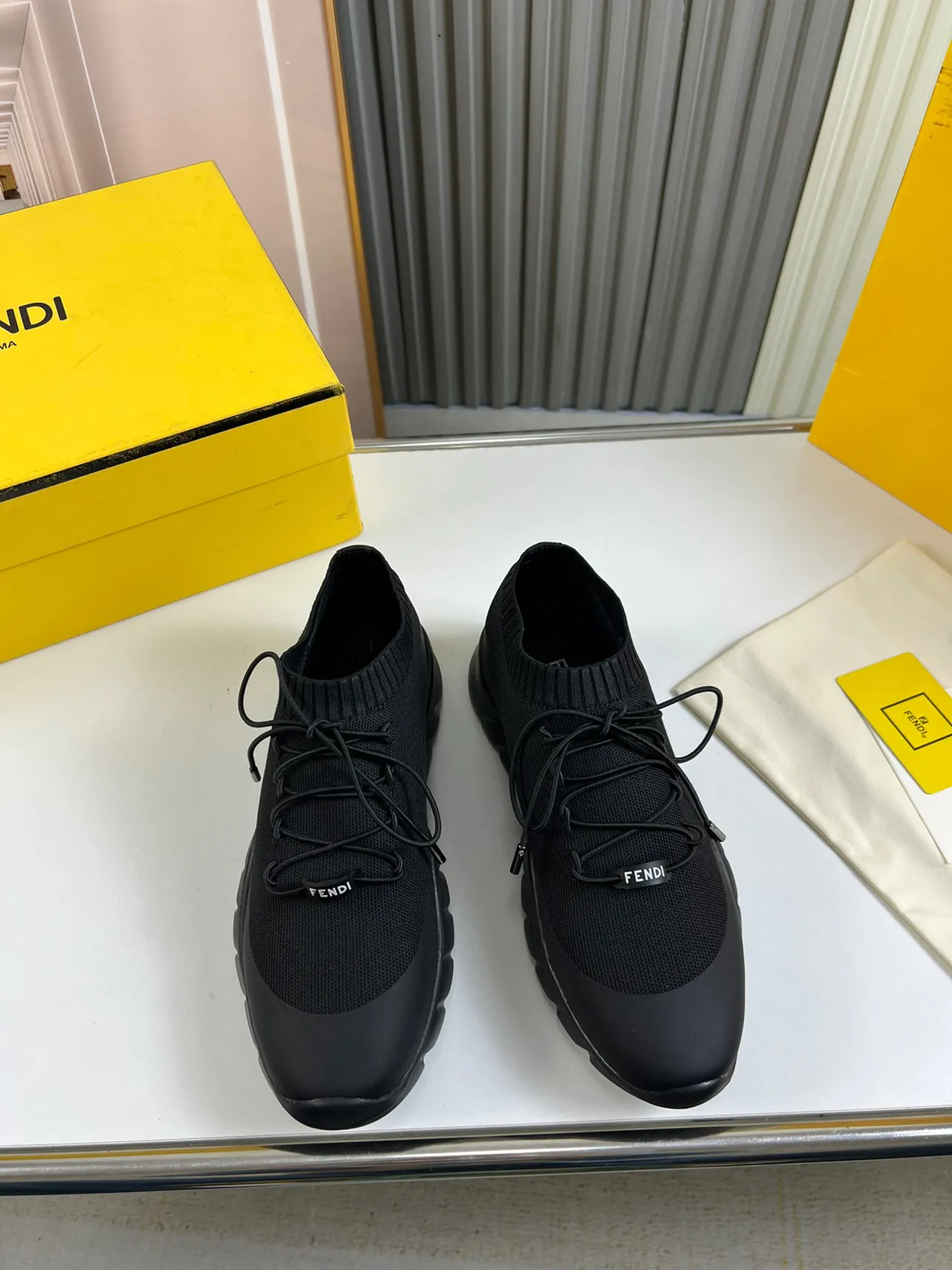 Fendi Speed Trainer Tênis chunky preto de malha com ajuste de meia 8