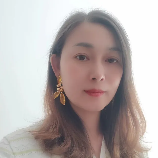 Amber Resin Leaf Clip-On Earrings 3