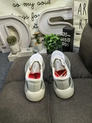 Beige and Cream Knit Low-Top Lifestyle Sneakers 8