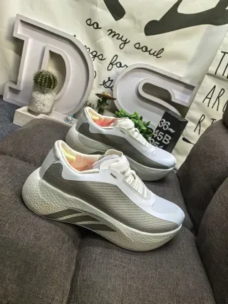 Beige and Cream Knit Low-Top Lifestyle Sneakers 9