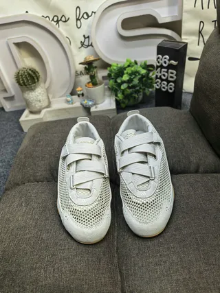 Beige White Laceless Hook-and-Loop Strap Closure Breathable Perforated Mesh Upper Sneakers 10