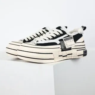 Tênis de plataforma canvas preto e creme desestruturados