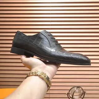 Black Crocodile-Embossed Cap Toe Oxford Shoes