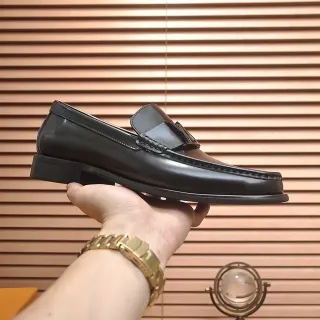 Black Glossy Leather Tassel Loafer