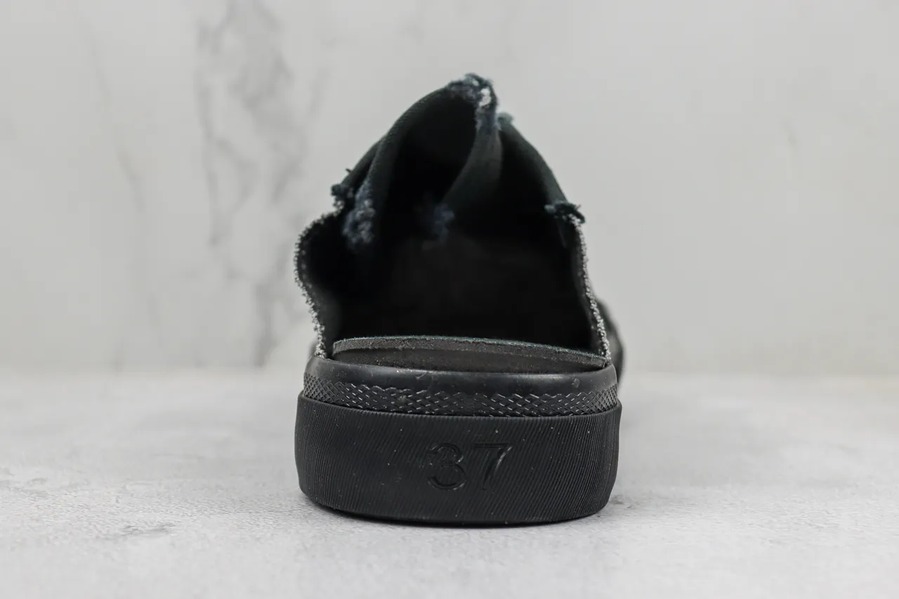 Black Lace-Up Slip-On Canvas Shoe 9