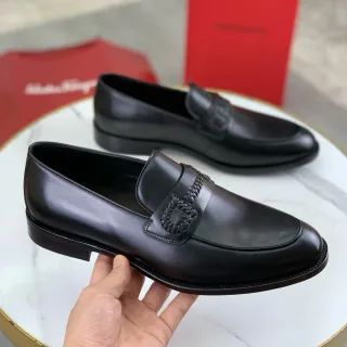 黑色皮革编织带方头乐福鞋
