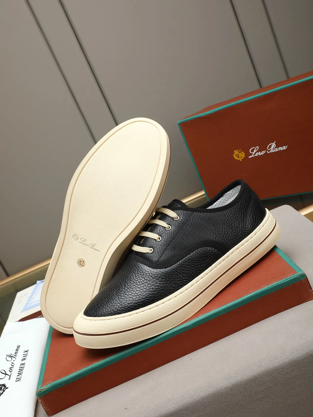 Black Pebbled Leather Lace-Up Casual Shoe 4