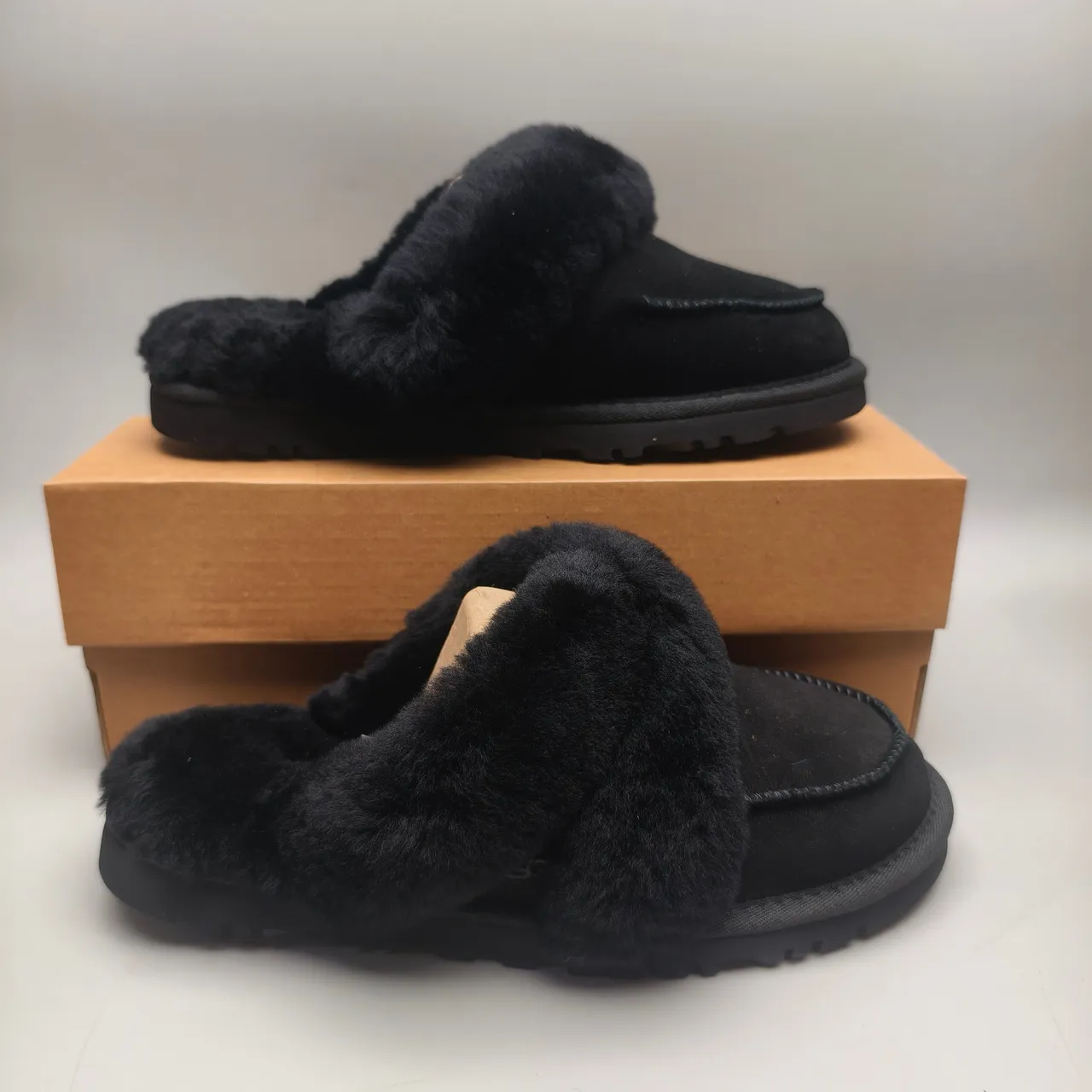 Black Plush Faux Fur Strap Suede-Like Upper Slippers 5