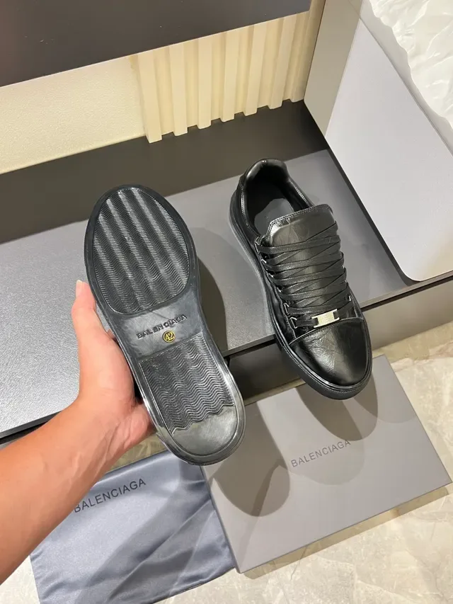 Black Smooth Leather Low-Top Platform Sneakers 3
