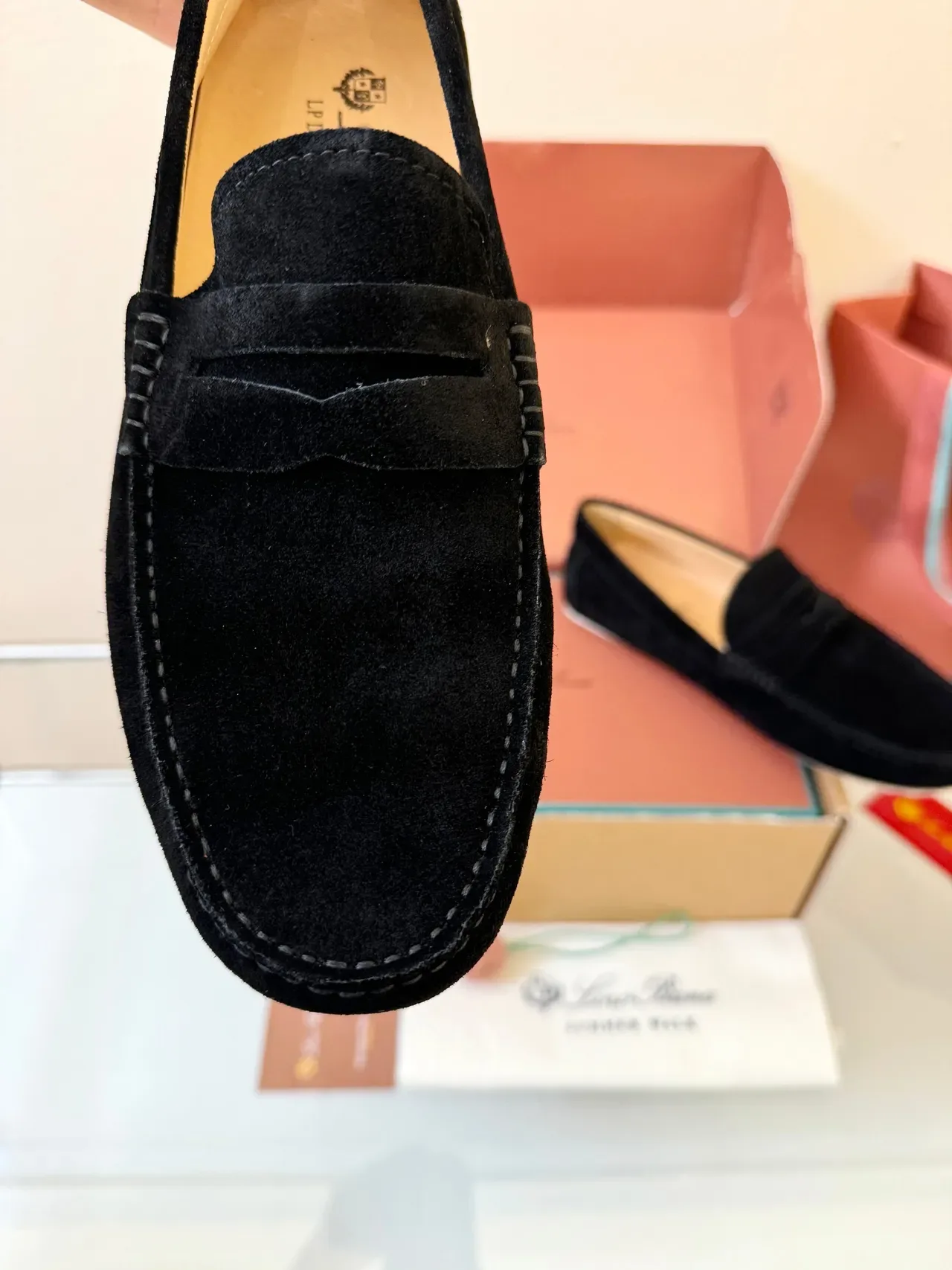 Loafer daim noir à bride penny 3