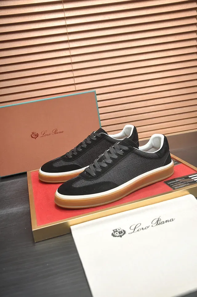 Black Textured Upper Gum Sole Low-Top Sneaker 4