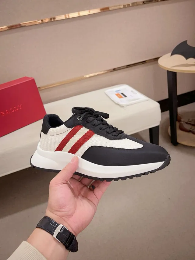 Black White Red Striped Chunky Midsole Lifestyle Sneaker 4