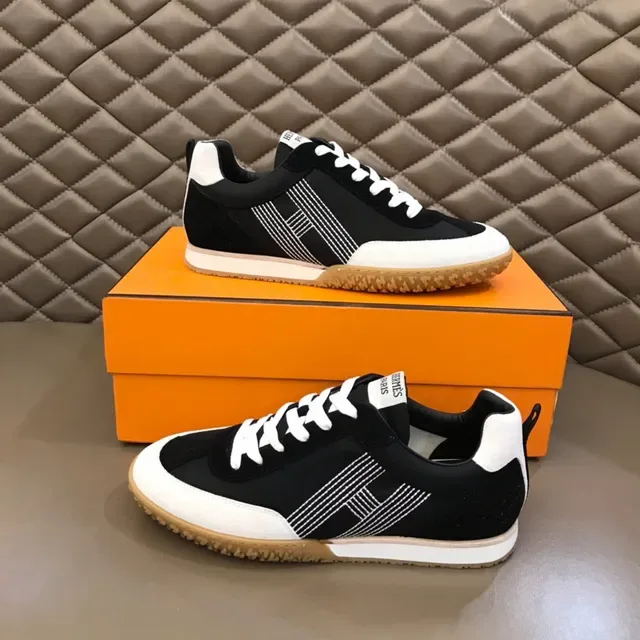 Black White Retro-Inspired Striped Side Panel Sneakers 3