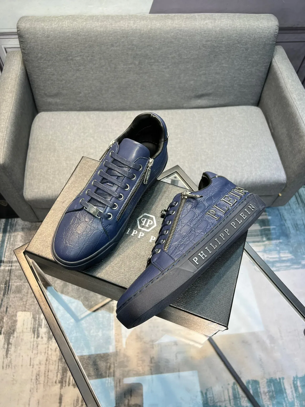 Blue Croc-Embossed Leather Zipper Detail Low-Top Sneakers 2