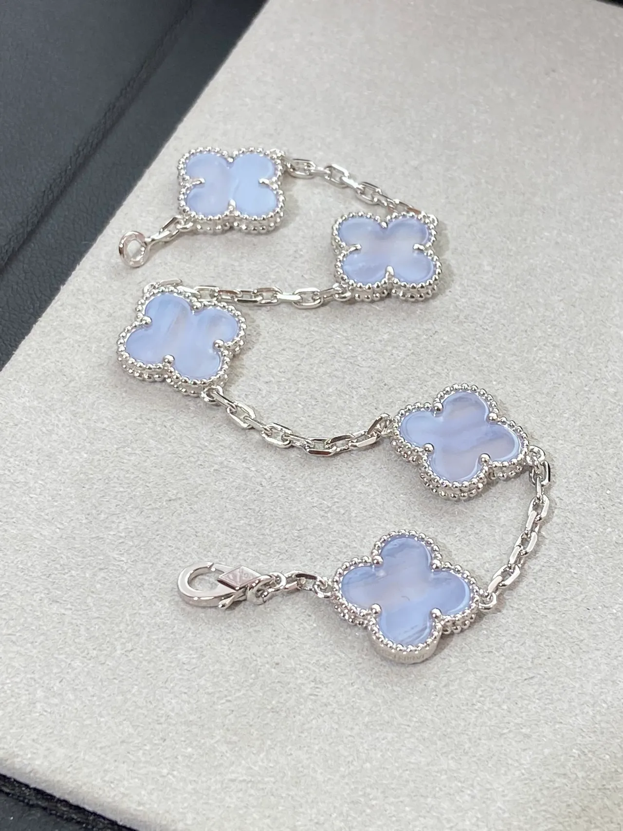 Blue Silver Clover-Link Beaded Bezel Bracelet 8