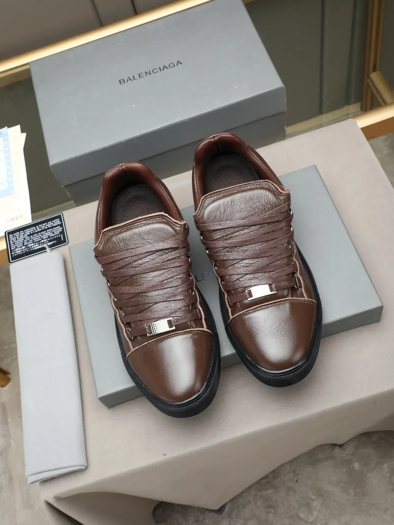 Brown Leather Lace-Up Casual Shoe 2