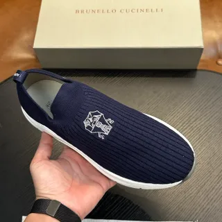 Brunello Cucinelli नेवी रिब्ड निट स्लिप-ऑन कैजुअल जूते