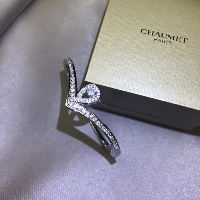 CHAUMET Pavé Diamond Teardrop Triple-Crown Bracelets 3