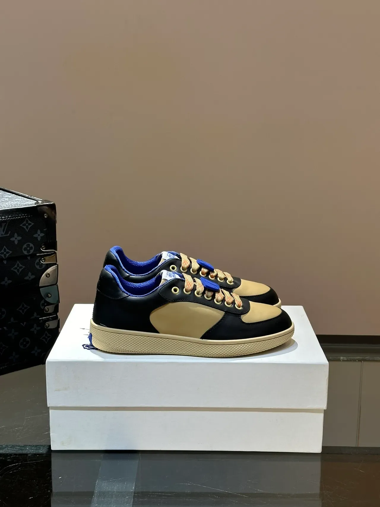 Color-Blocked Leather Low-Top Sneaker 1