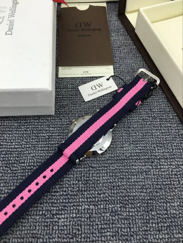 Daniel Wellington Classic White Navy Minimalist Dial NATO Strap Quartz Watch 4