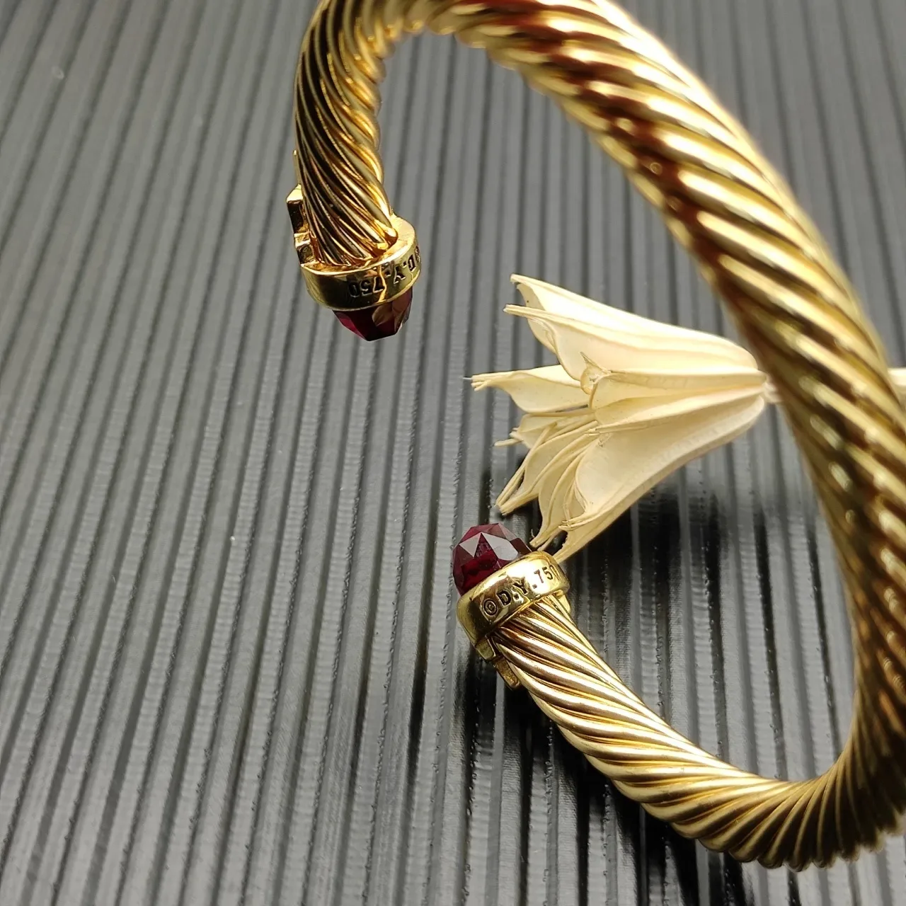 David Yurman Cable Classic Bracelet Grenat Pavé Doré Torsadé 5