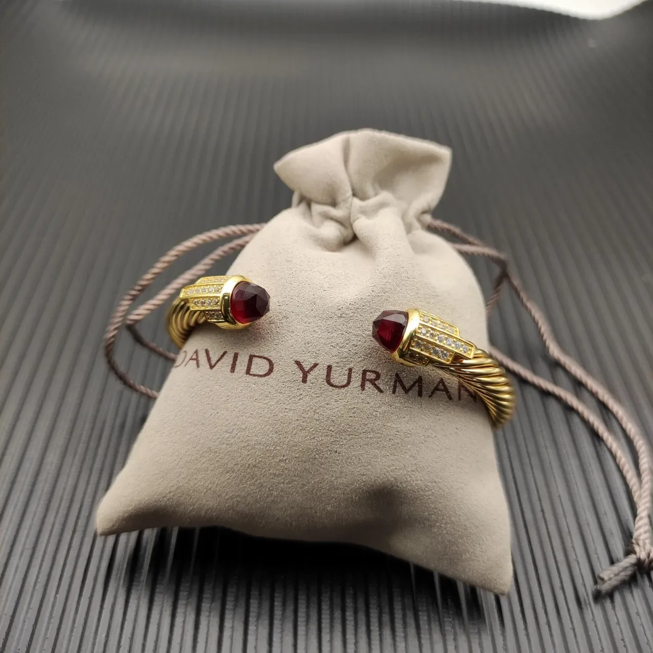 David Yurman Cable Classic Bracelet Grenat Pavé Doré Torsadé 7