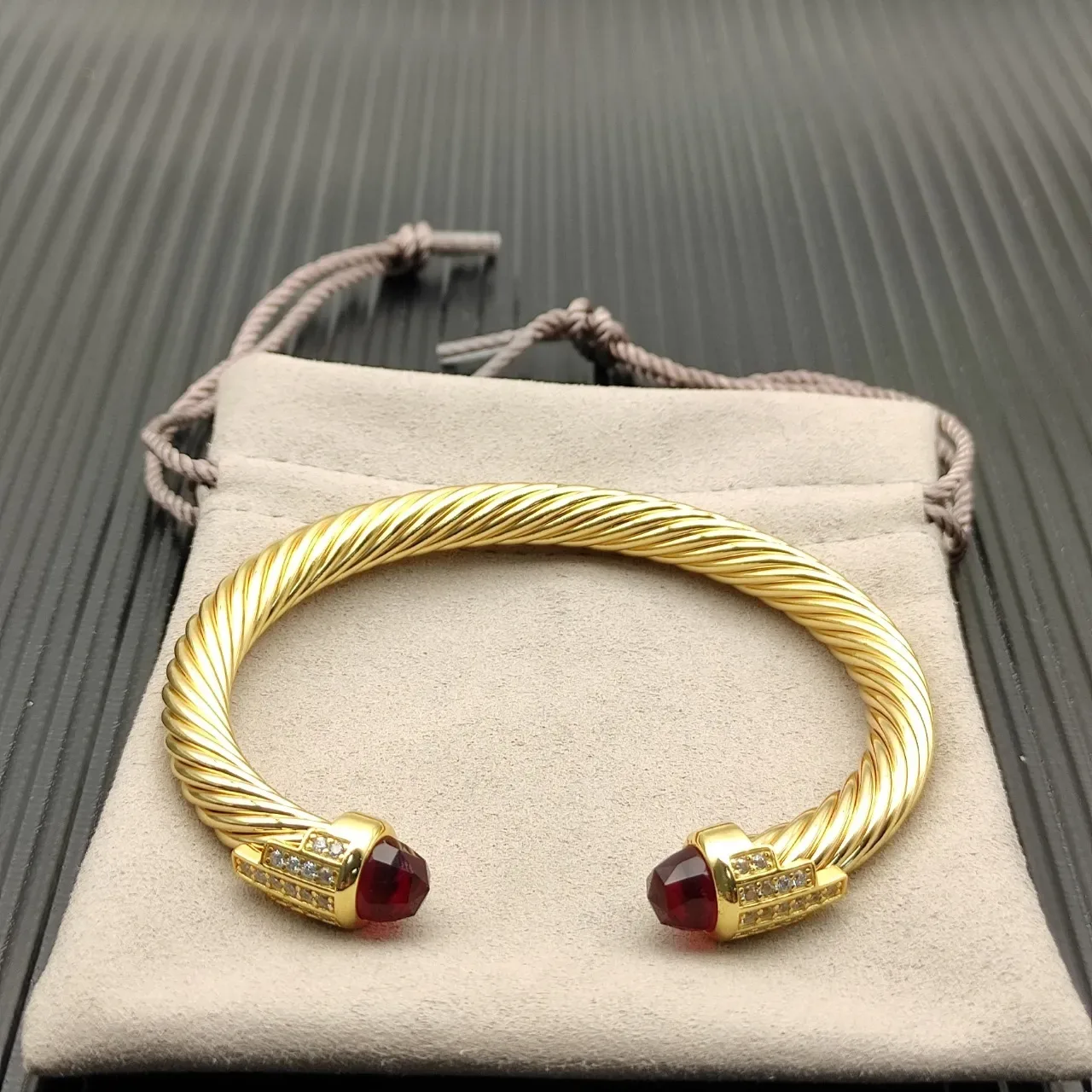 David Yurman Cable Classic Bracelet Grenat Pavé Doré Torsadé 8