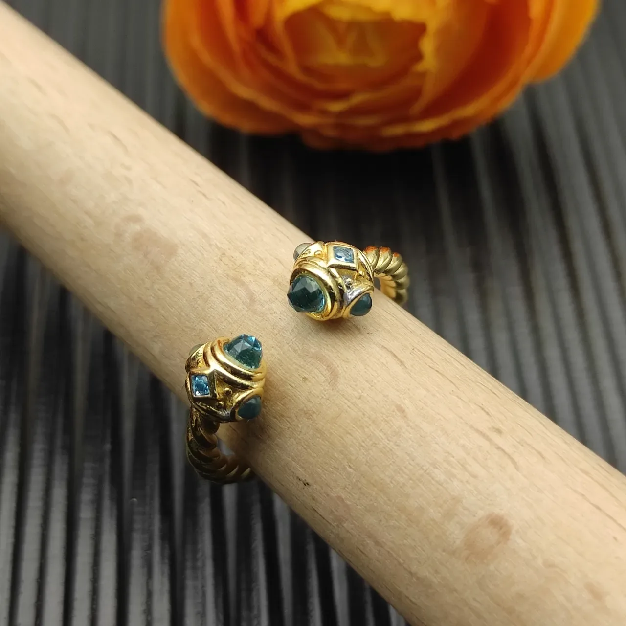 David Yurman Cable Collectibles সোনা নীল মোড়ানো ব্যান্ড ডুয়েল জেম টার্মিনাল আংটি 8