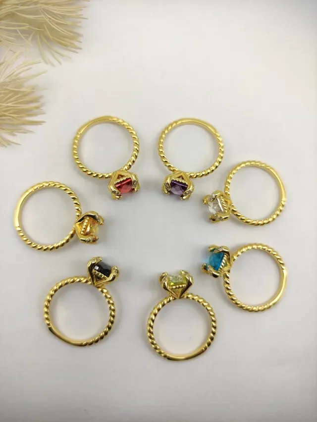 David Yurman Bague Or avec Bande Tressée en Corde et Bisel Carré 4
