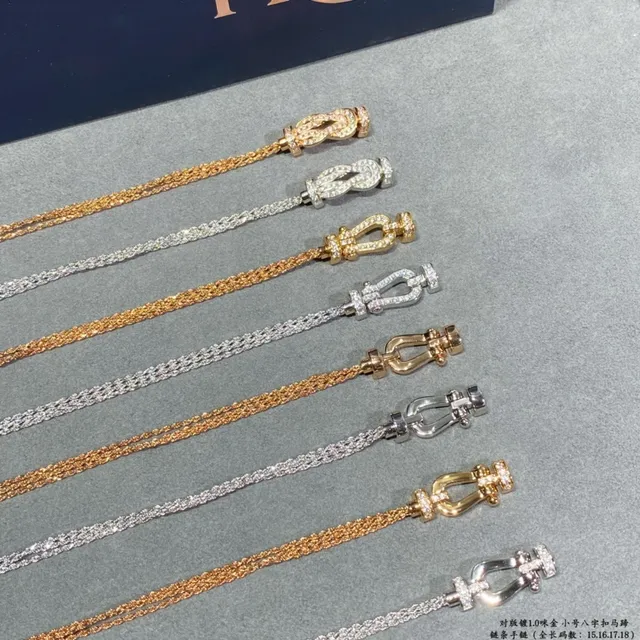 Figure-Eight Knot Pavé Crystal Chain Bracelet 3