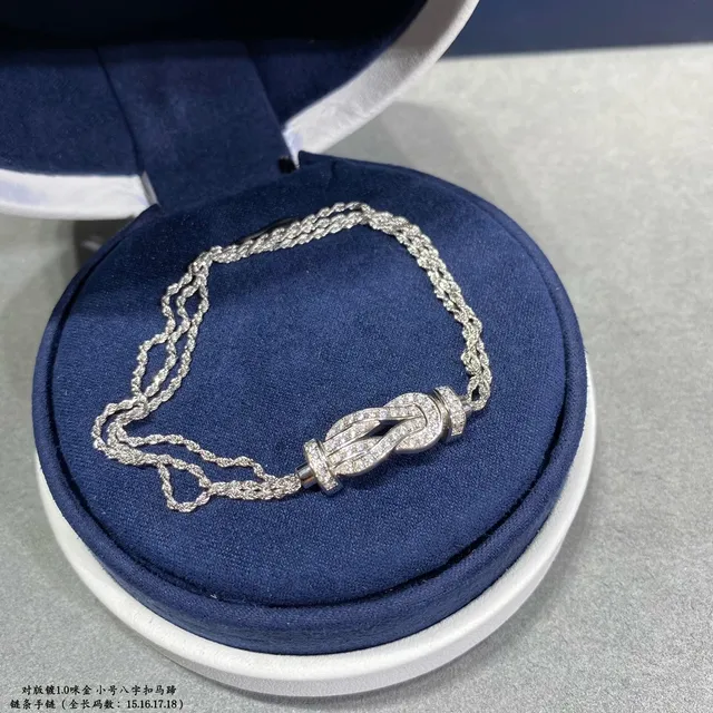 Figure-Eight Knot Pavé Crystal Chain Bracelet 7