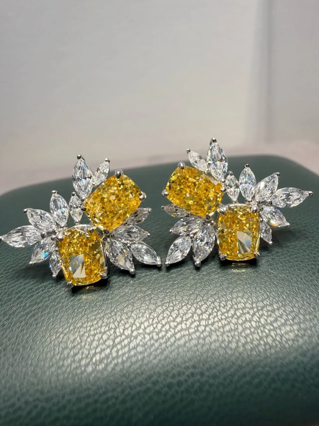 Floral Motif Yellow and Clear Gemstone Cluster Stud Earrings 5