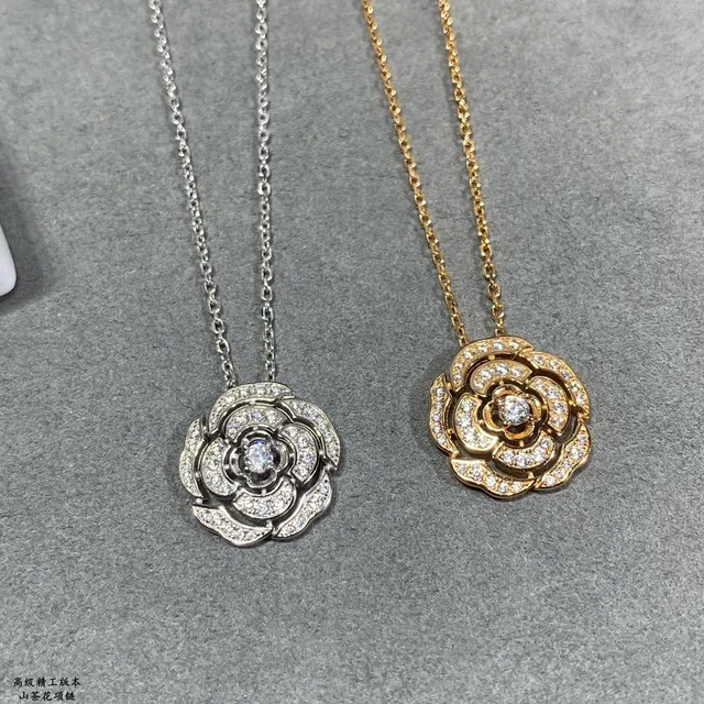 Floral Pavé Layered Pendant Necklace 2