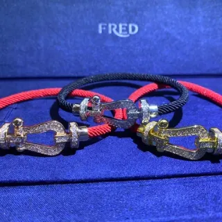 FRED سوار حبل أحمر أسود بافيه ماس كلاسپ