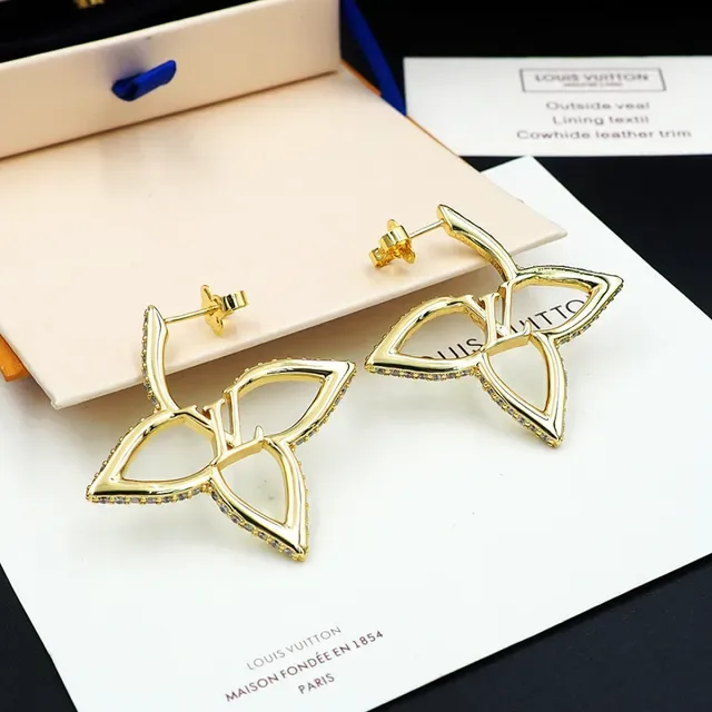 Geometric Pavé Gold-Tone Leaf Motif Earring 3