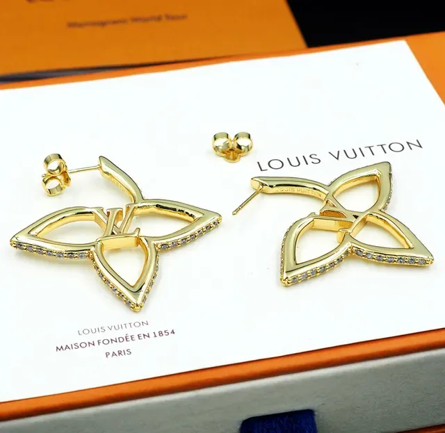 Geometric Pavé Gold-Tone Leaf Motif Earring 7