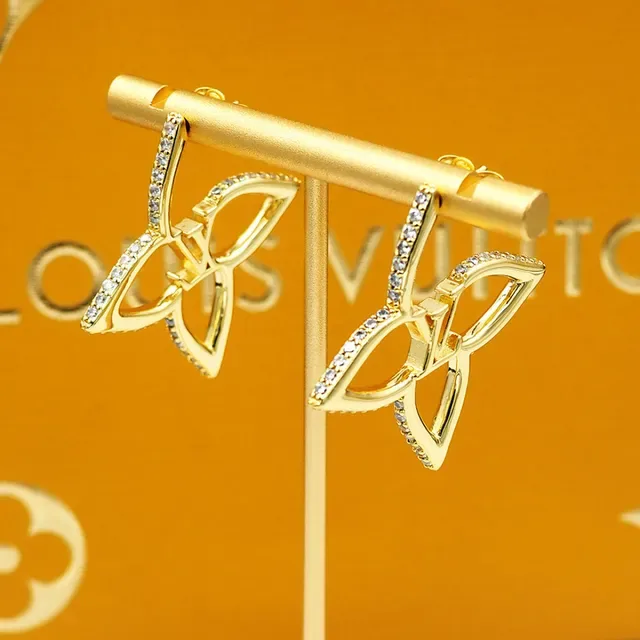 Geometric Pavé Gold-Tone Leaf Motif Earring 11
