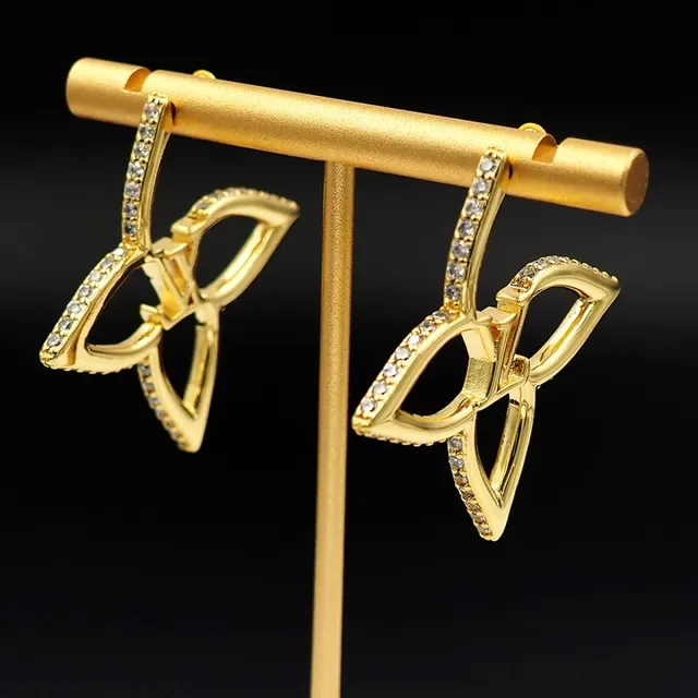 Geometric Pavé Gold-Tone Leaf Motif Earring 13