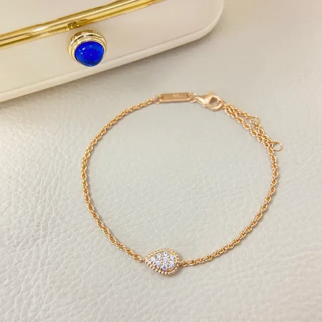 Braceletes de corrente rope com pingente de gota pavé em tom dourado e prata 4