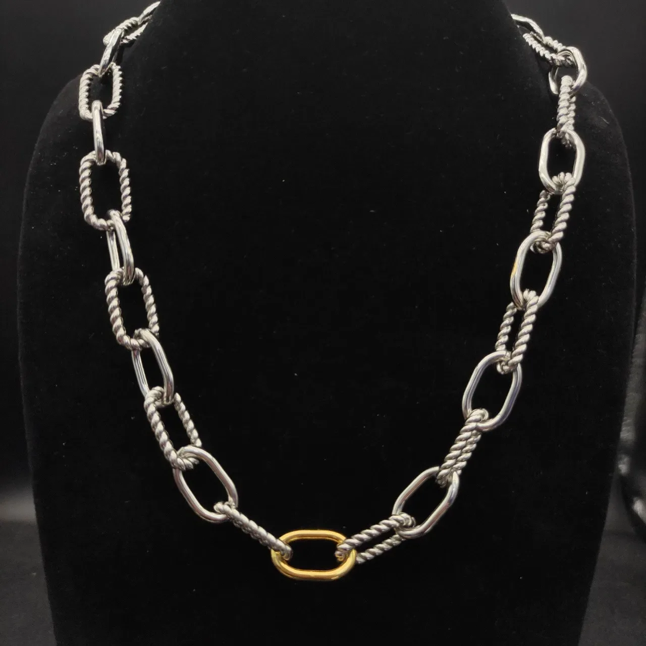 Gold and Silver Twisted Rope-Link Chain Necklaces 3