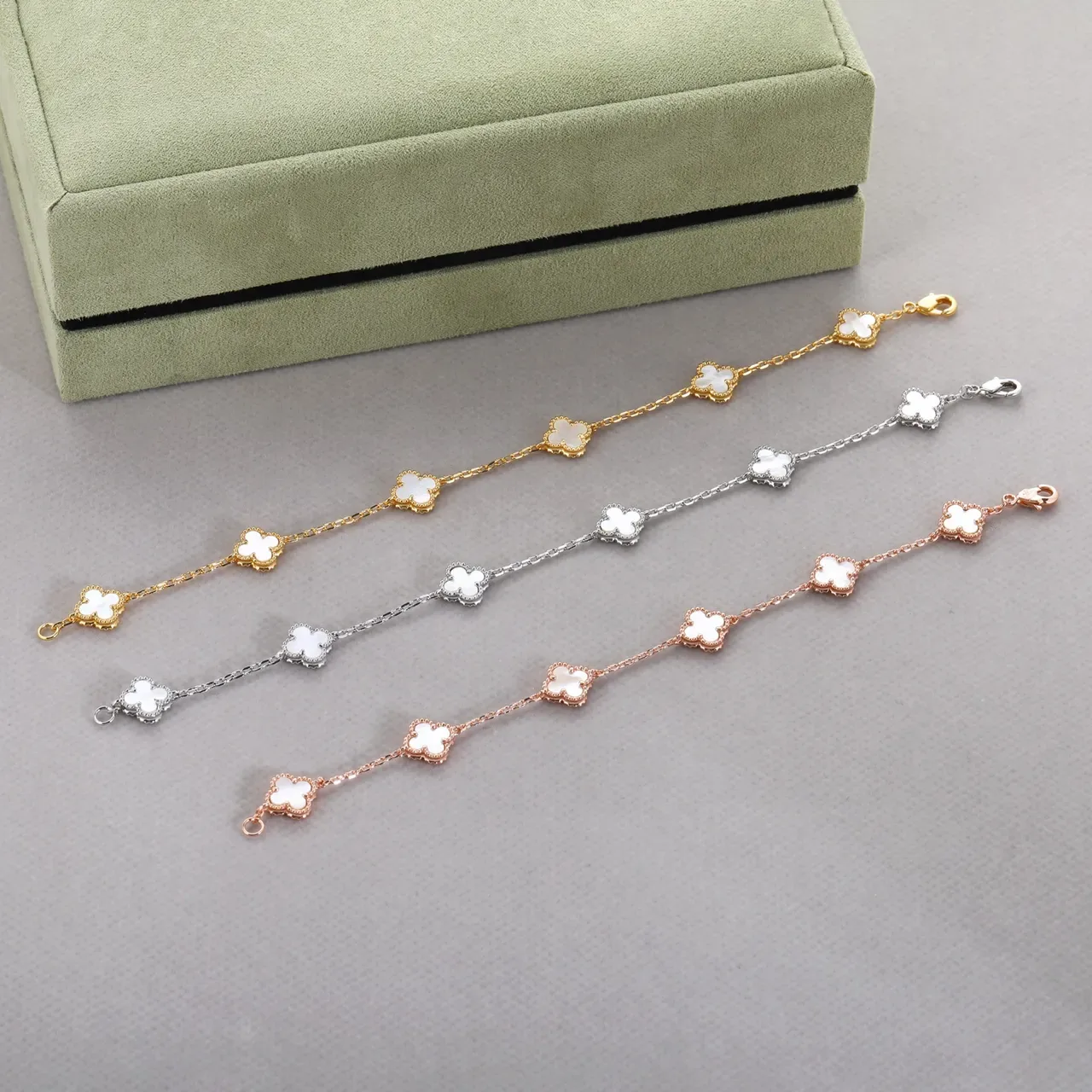 Gold Black Chain-Link Clover-Charm Bracelet 7