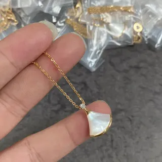 سلسلة ذهبية قلادة مروحة الصدف