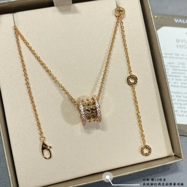 Gold Cylindrical Textured Pendant Necklace 2
